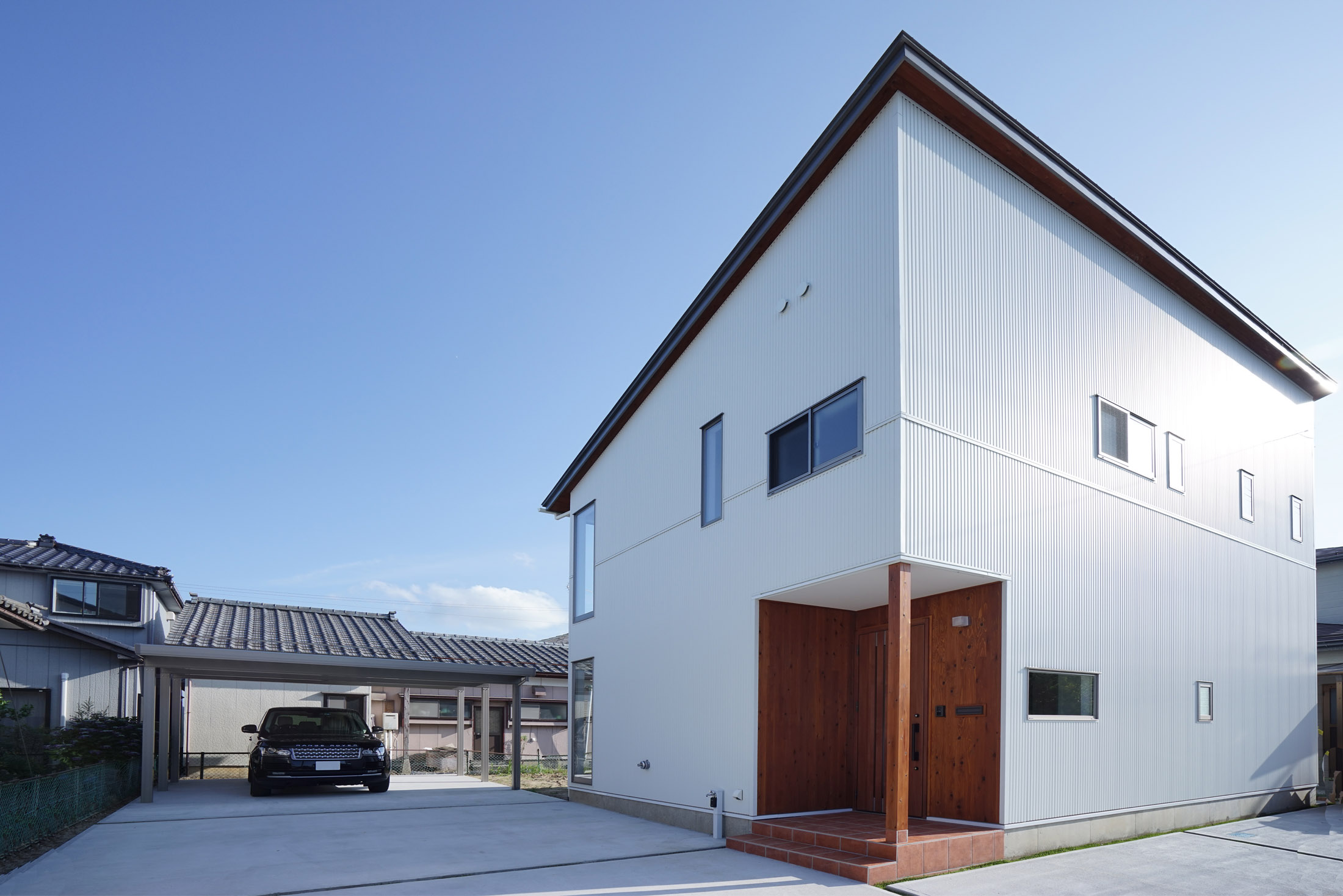 木のぬくもり感じる北欧風の家